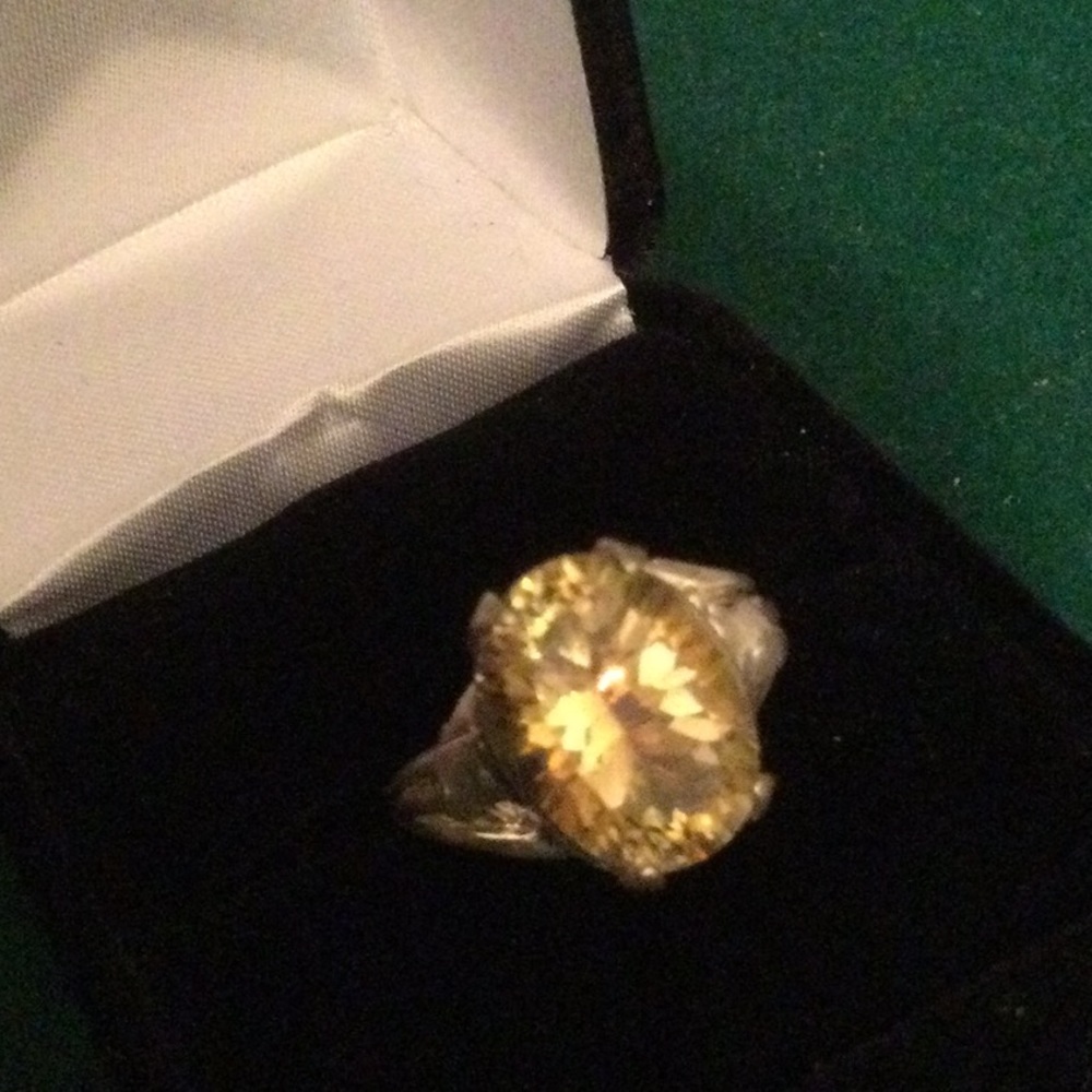 Genuine Concave Cut Citrine Ring - Picture 12 of 13